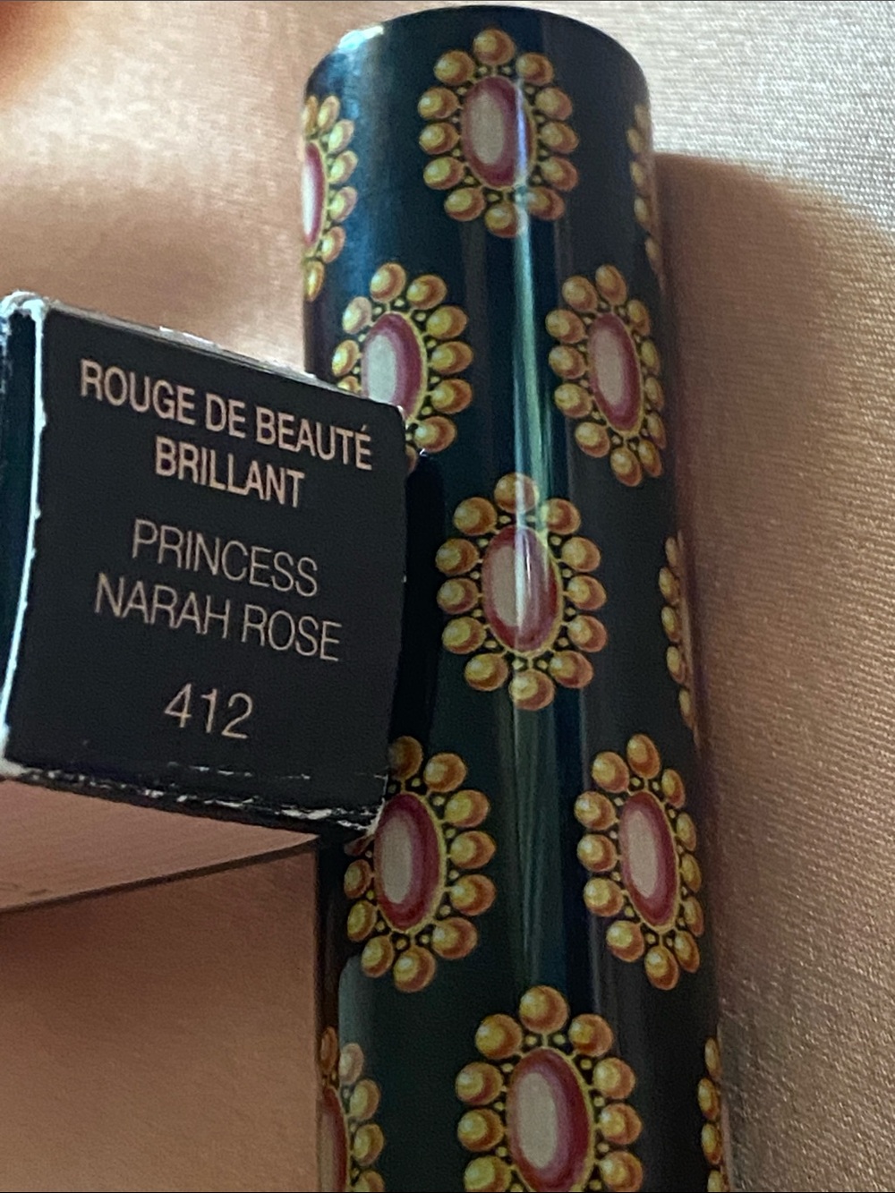 Gucci Glow & Care Lip Colour - Bright Coral Princess Narah Rose 412 - Picture 4 of 4
